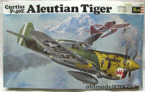 Revell 1/32 Curtiss P-40E Aleutian Tiger (Warhawk), H271 plastic model kit